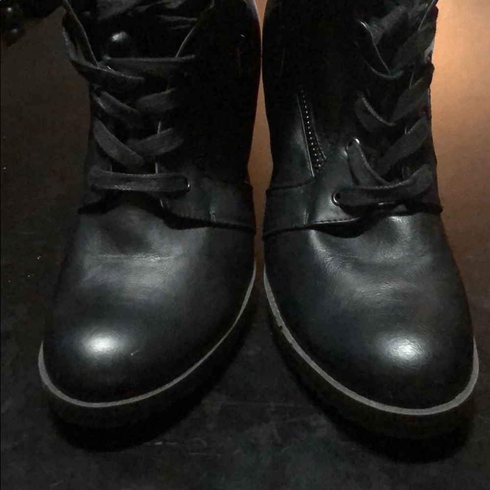 Flash sale Guess super cool boots for cute girls - Picture 6 of 7